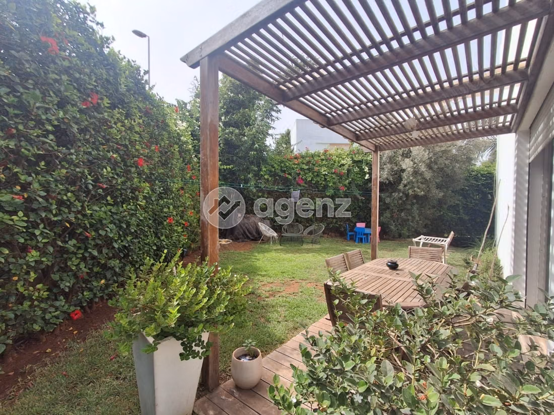 Villa for sale 250 m², 4 bedrooms Dar Bouazza Dar Bouazza