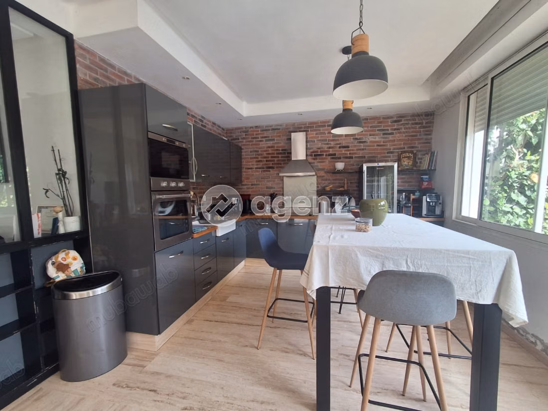 Villa for sale 250 m², 4 bedrooms Dar Bouazza Dar Bouazza
