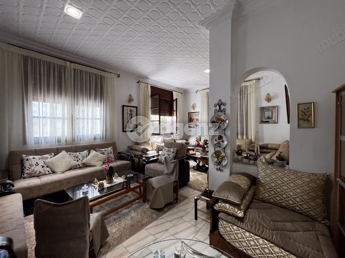 Villa à vendre 300 m², 5 chambres Polo Casablanca