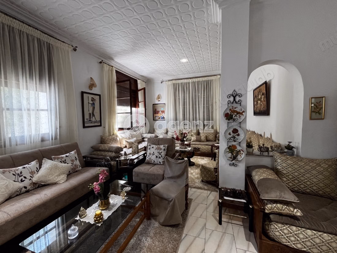 Villa à vendre 300 m², 5 chambres Polo Casablanca