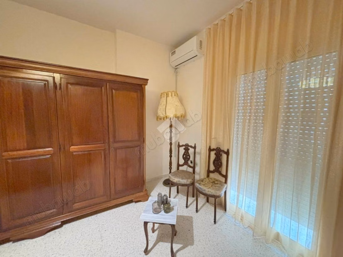 Etage de villa meublé en location