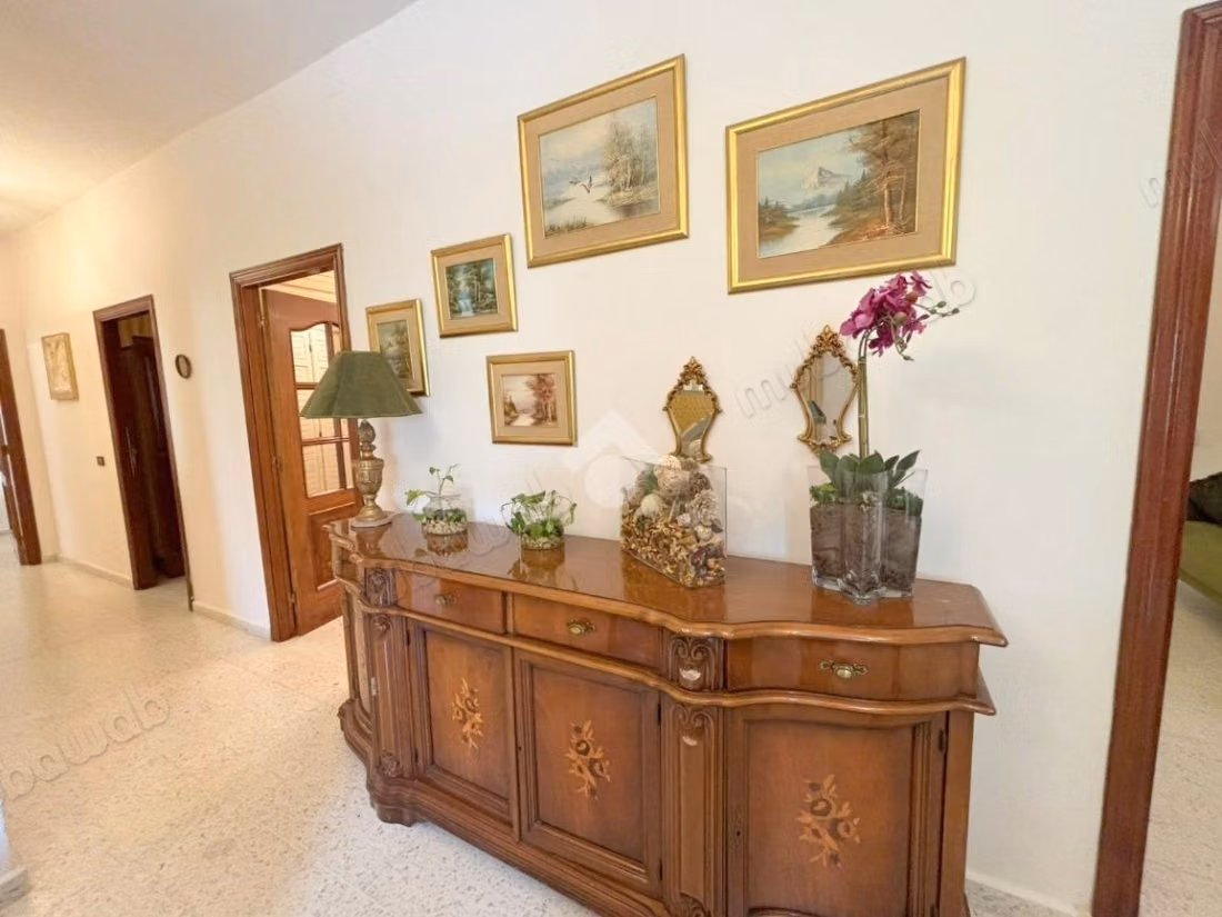 Etage de villa meublé en location