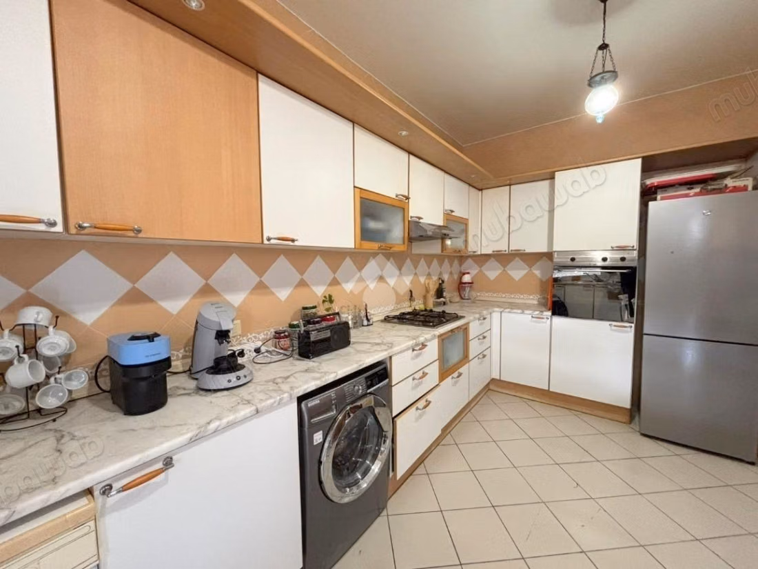 Etage de villa meublé en location