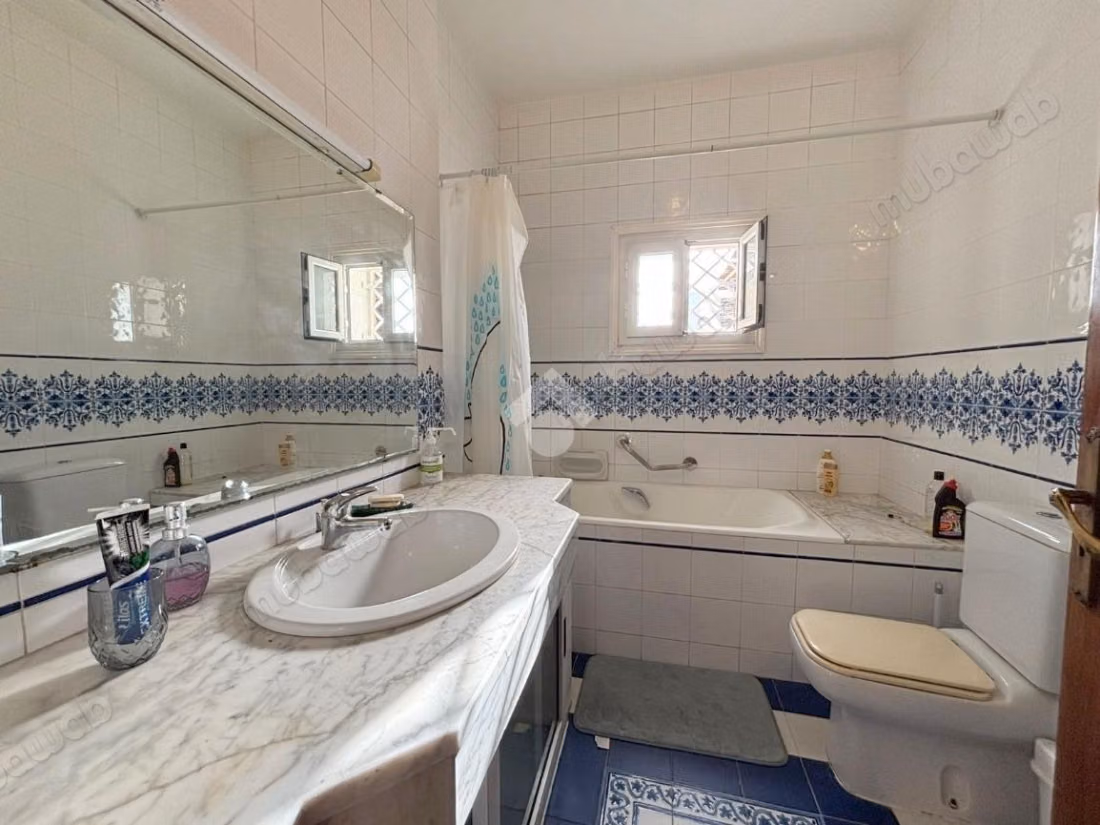 Etage de villa meublé en location