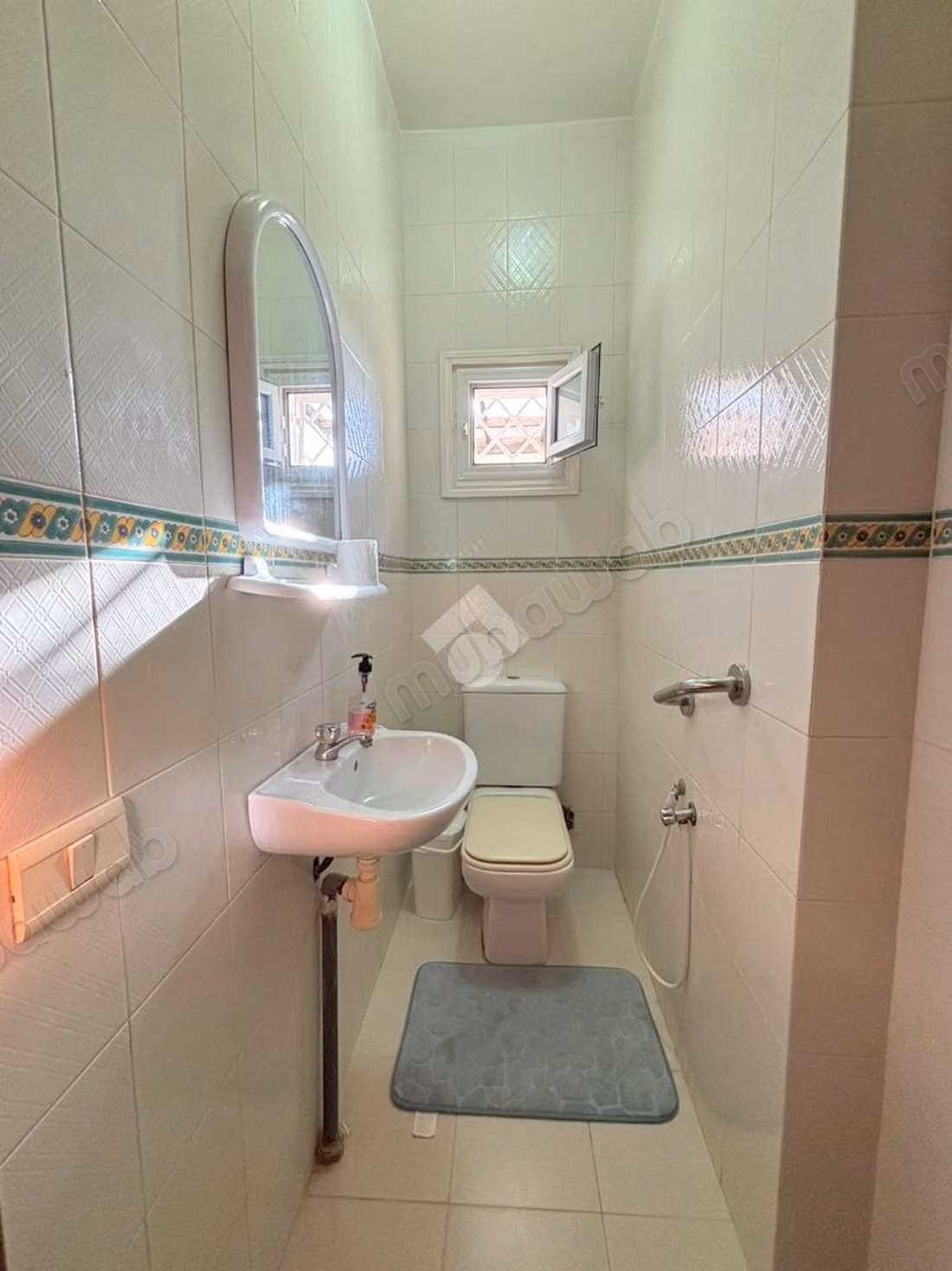 Etage de villa meublé en location