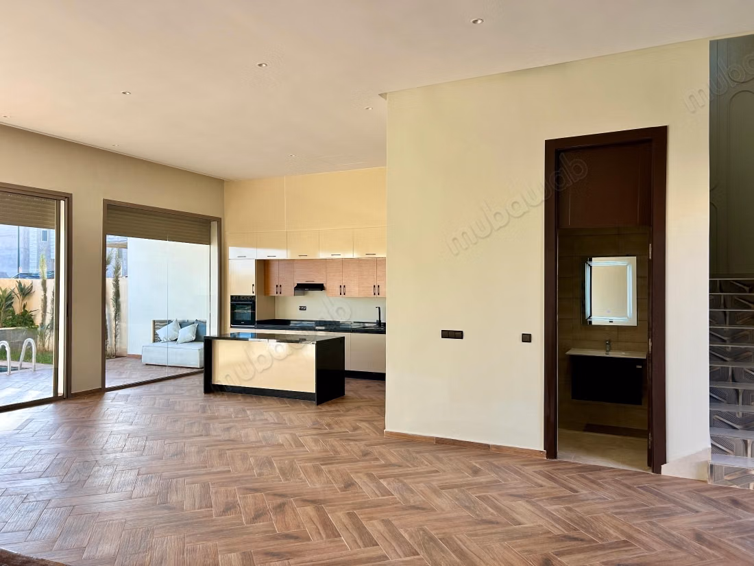 Villa de luxe à vendre à Sharifia Marrakech 250 mètres