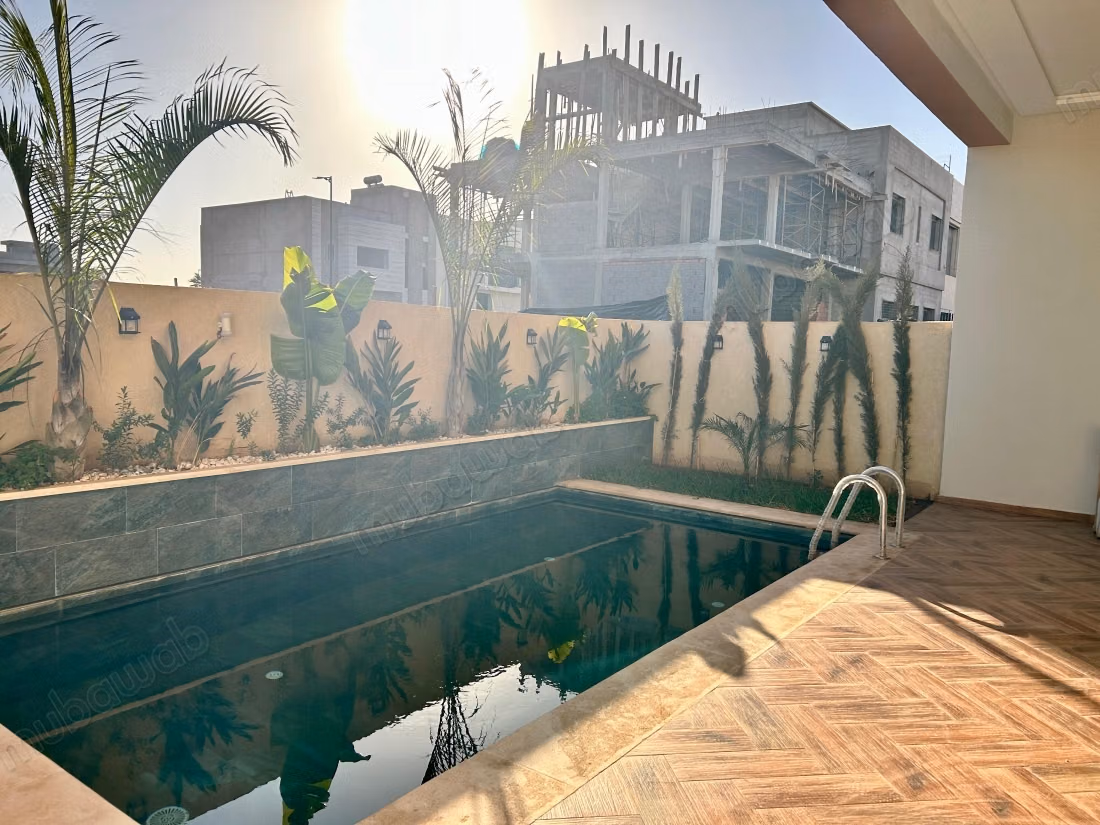Villa de luxe à vendre à Sharifia Marrakech 250 mètres