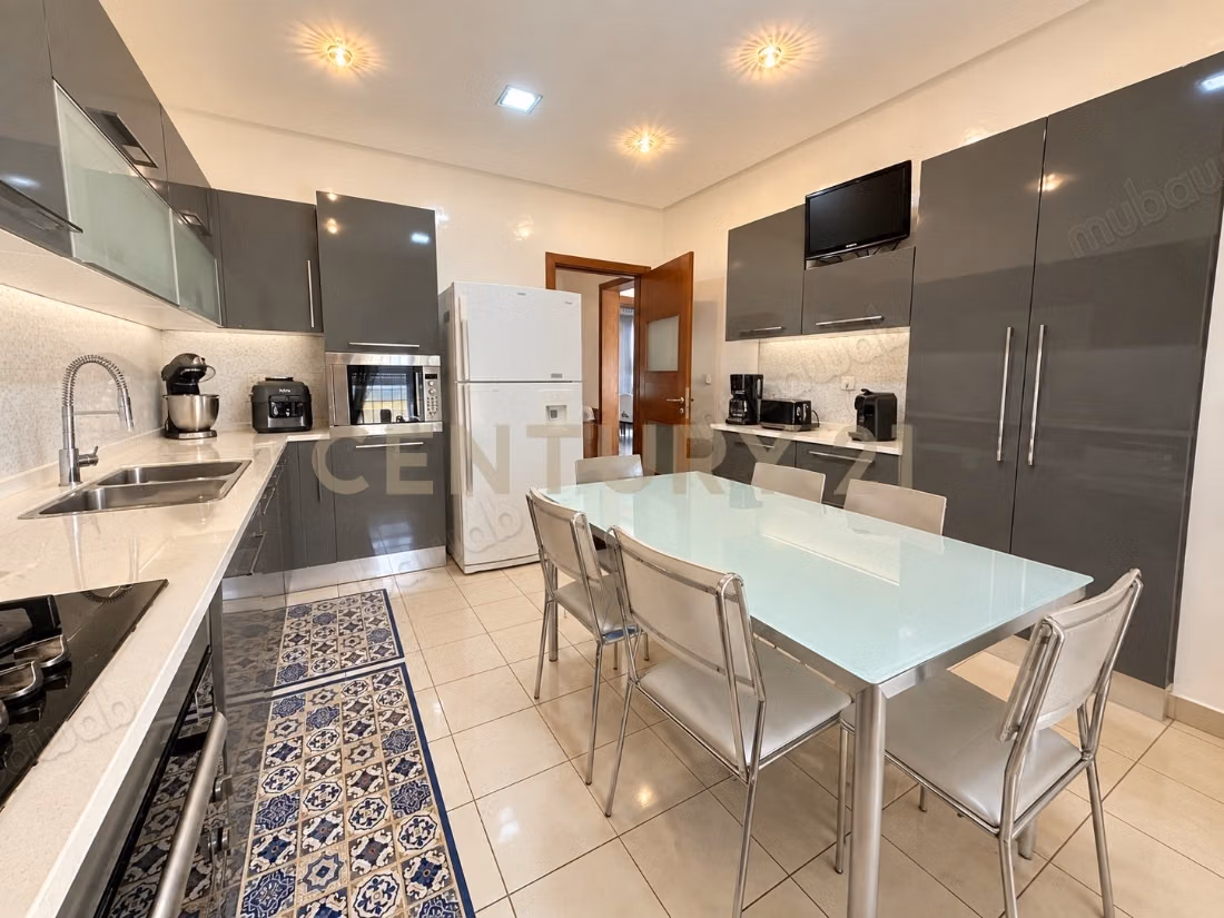 A vendre un Triplex s4 à cité ennasr 1