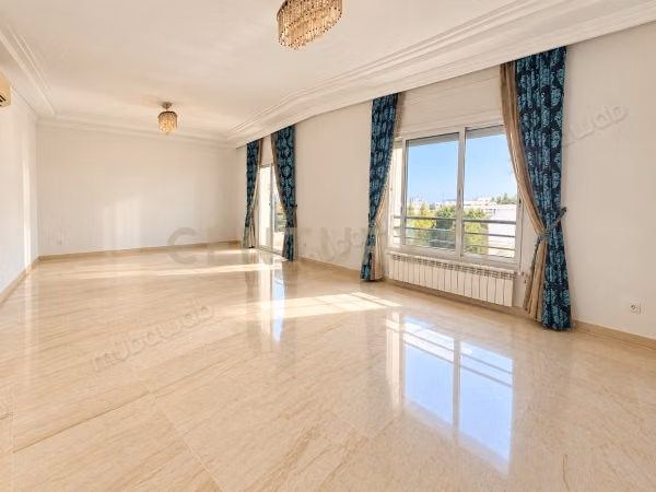A vendre un Triplex s4 à cité ennasr 1