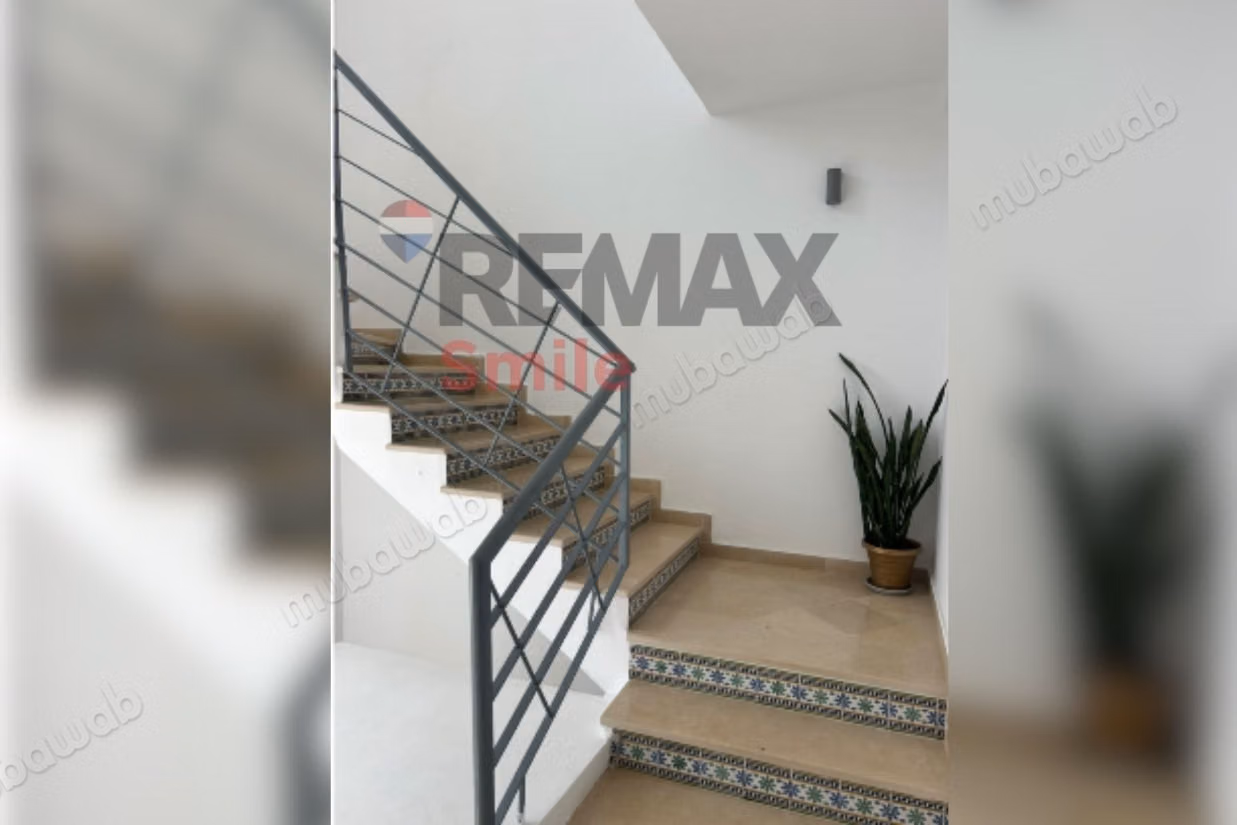 À louer étage de villa usage bureautique au Lac II