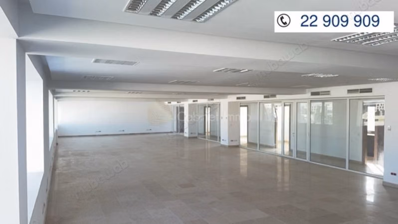 Location Showrooms à l'entrée de la Z. I Chotrana