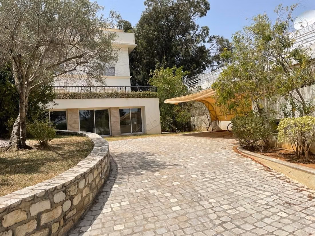 Villa padronale con piscina a Mutuelleville