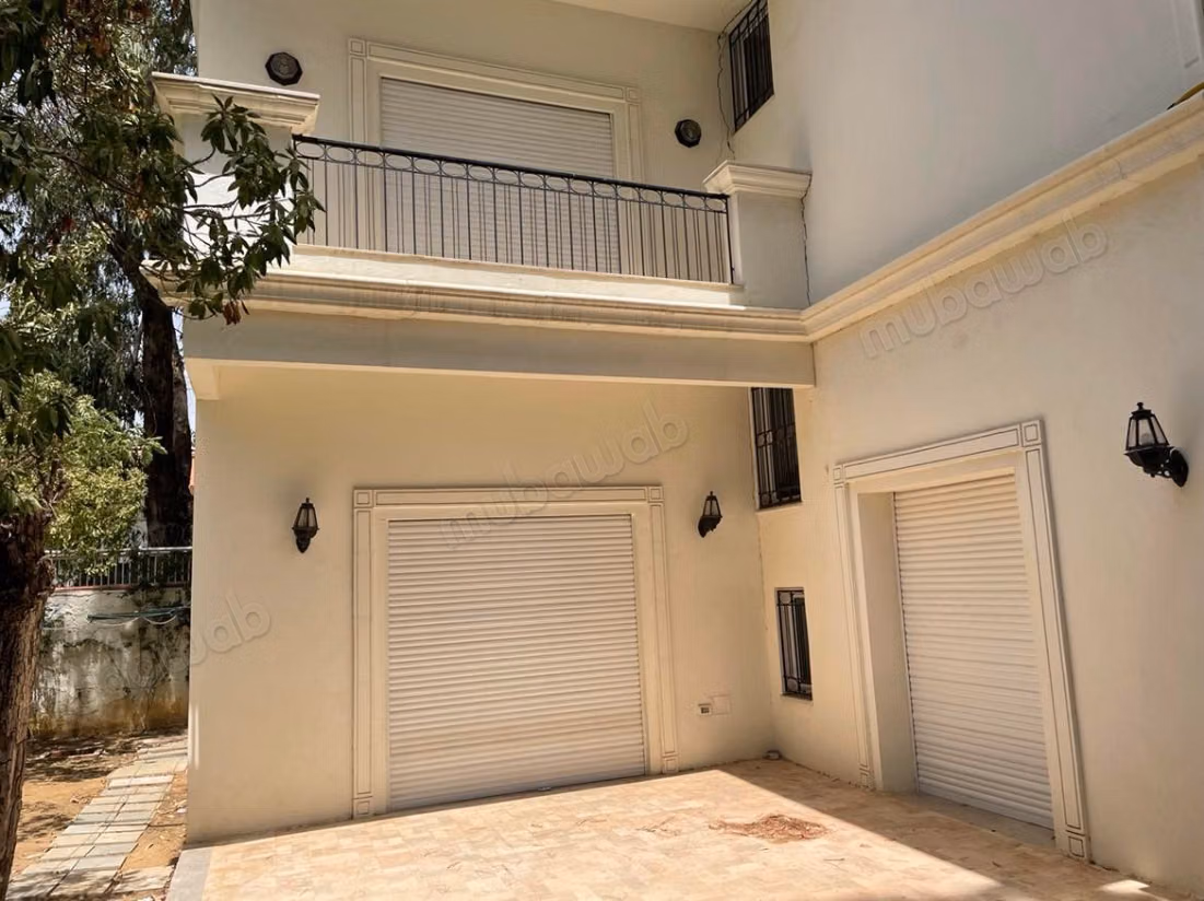Villa padronale con piscina a Mutuelleville