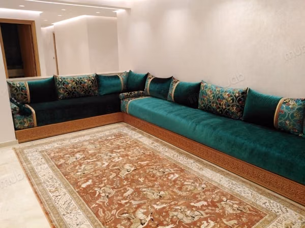 Excelente apartamento en alquiler en Bouskoura. Superficie total 180 m². Ascensor y plazas de aparcamiento