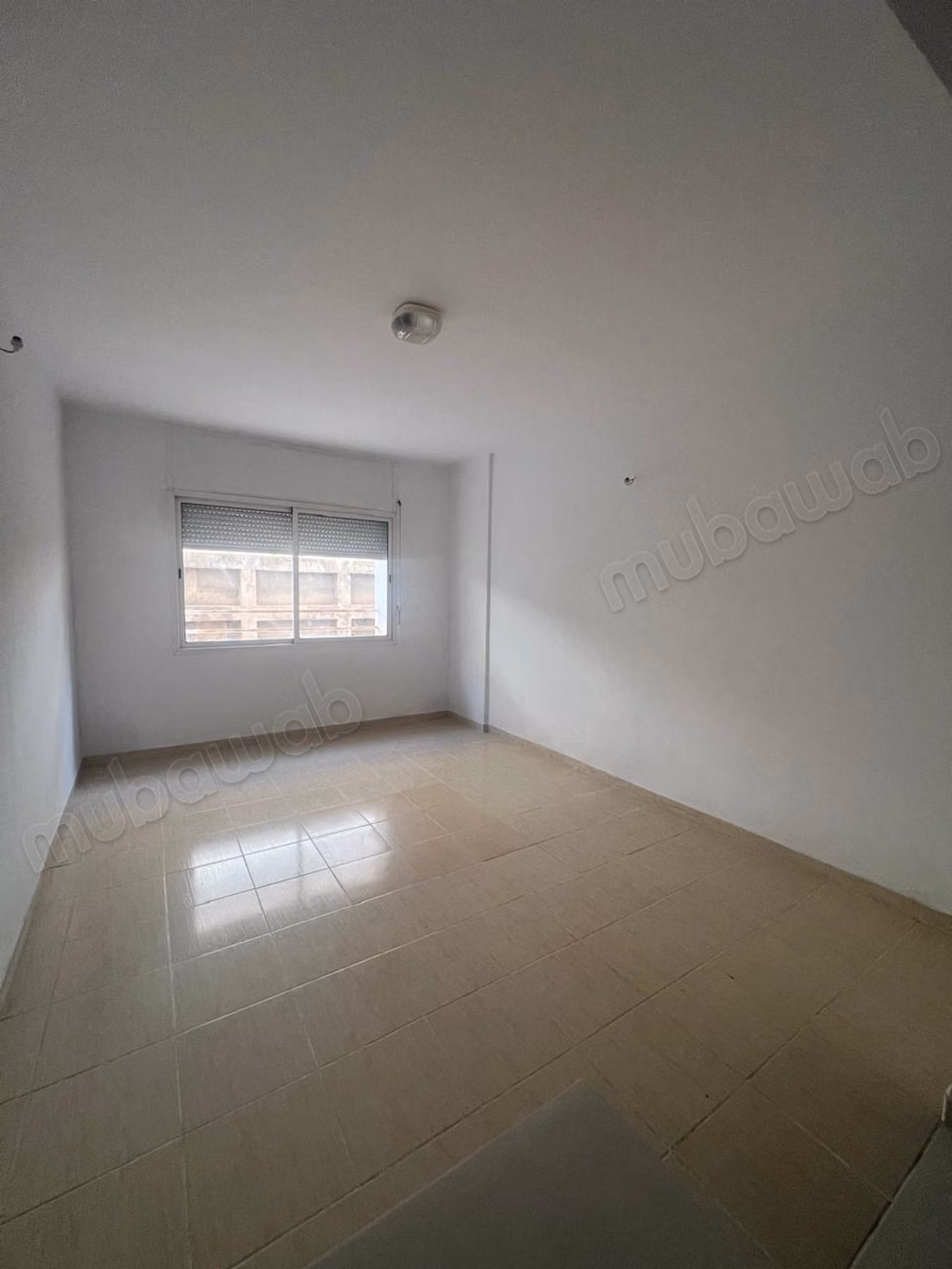 3-bedroom apartment for rent empty on avenue