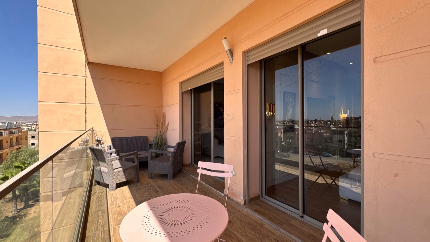 Appartement meublé 59 m² avec terrasse, piscine et parking