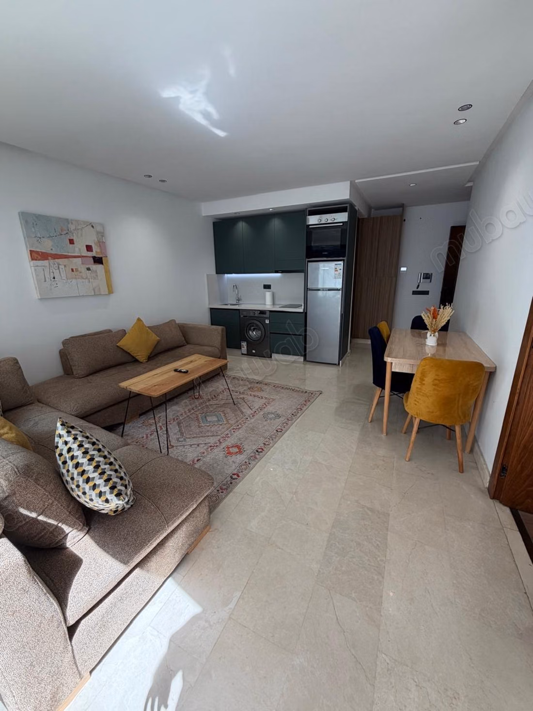 For rent - new studio with large terrace - close to Lycée Lyautey, between Boulevard Ziraoui and Boulevard Anfa