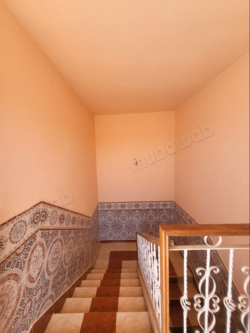 Prachtig huis te koop in Hay Zitoune. 7 comfortabele kamers. Satelliet