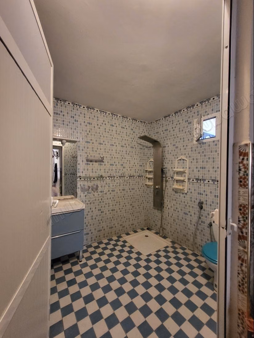Prachtig huis te koop in Hay Zitoune. 7 comfortabele kamers. Satelliet