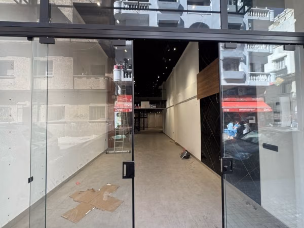 Local Commercial Aménagé – 120 m² 
Maarif