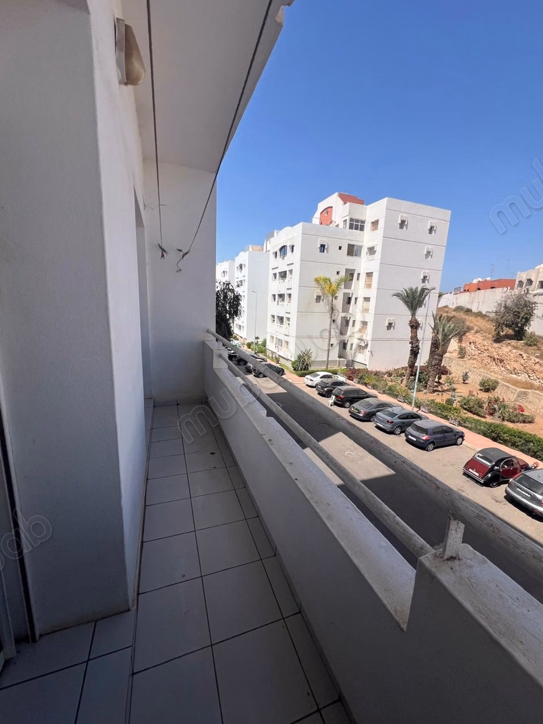 To seize: Apartment for sale of 85m² located on avenue