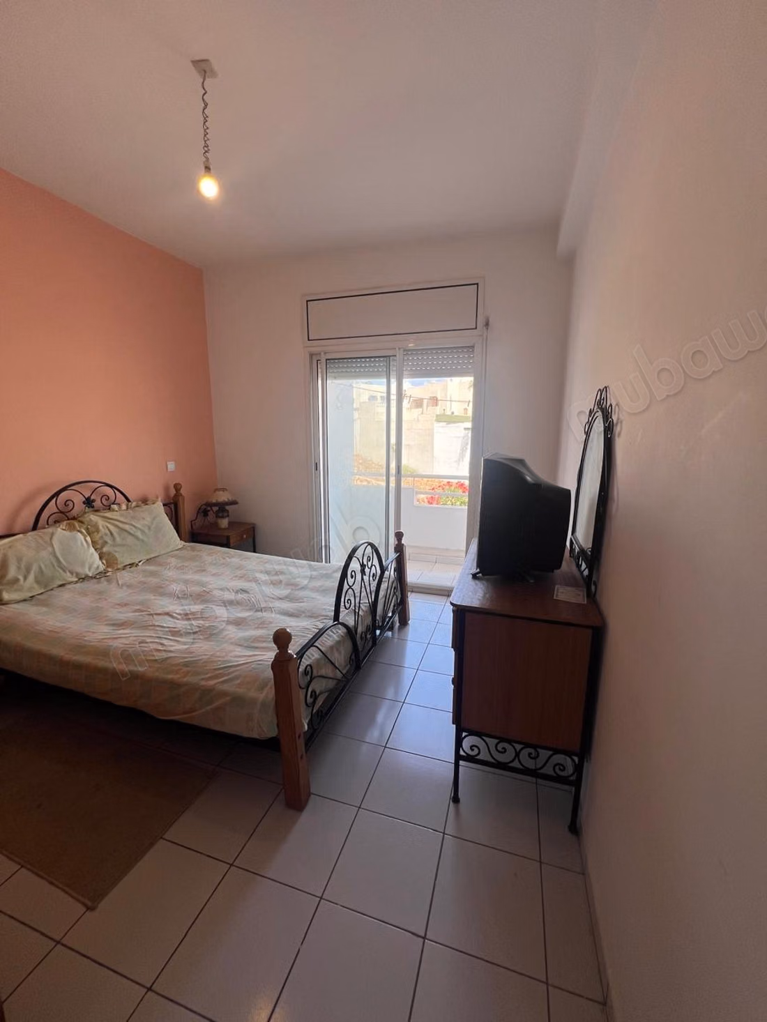 To seize: Apartment for sale of 85m² located on avenue