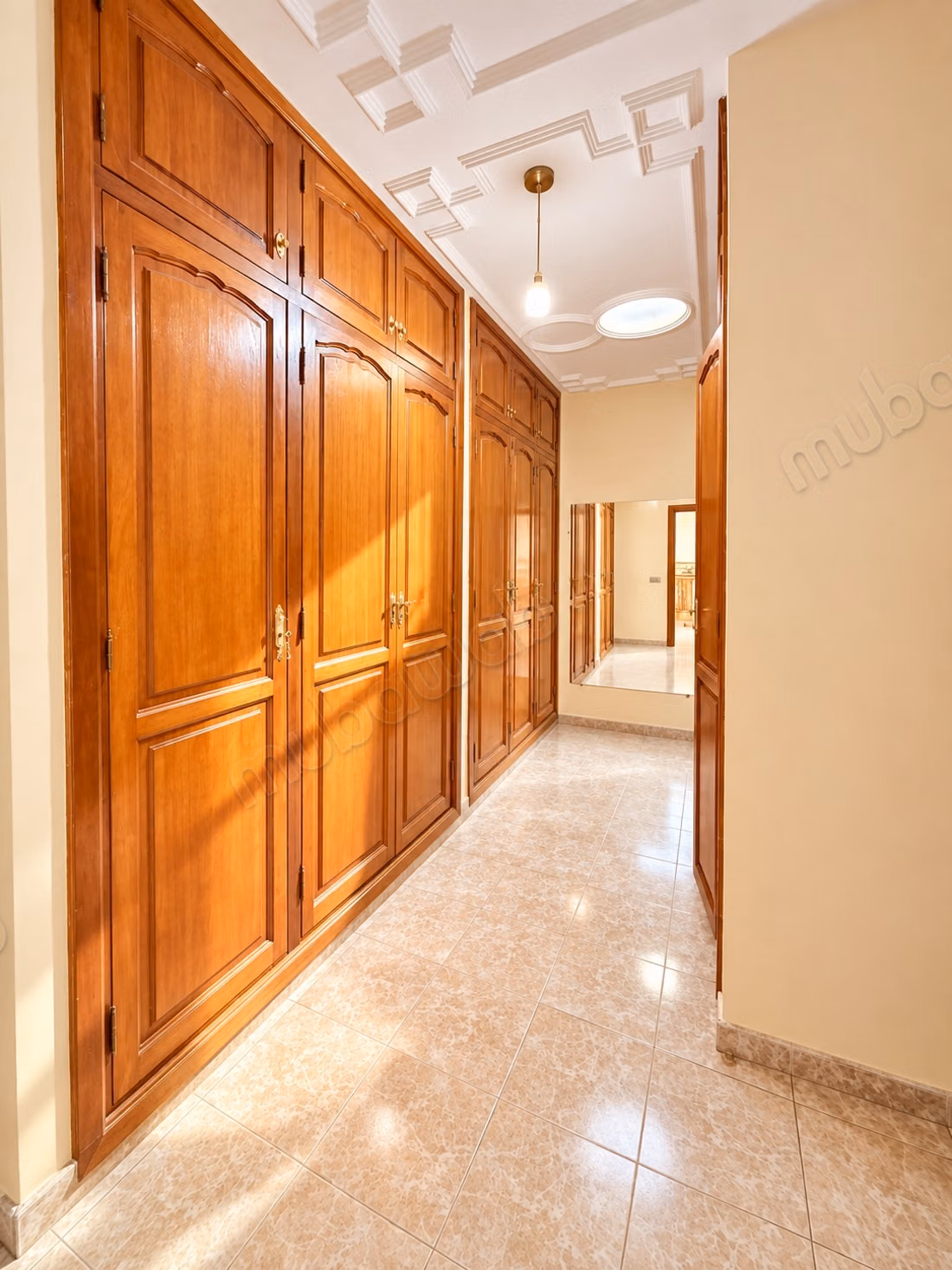 Villa with 3 facades without direct view next to Zenith