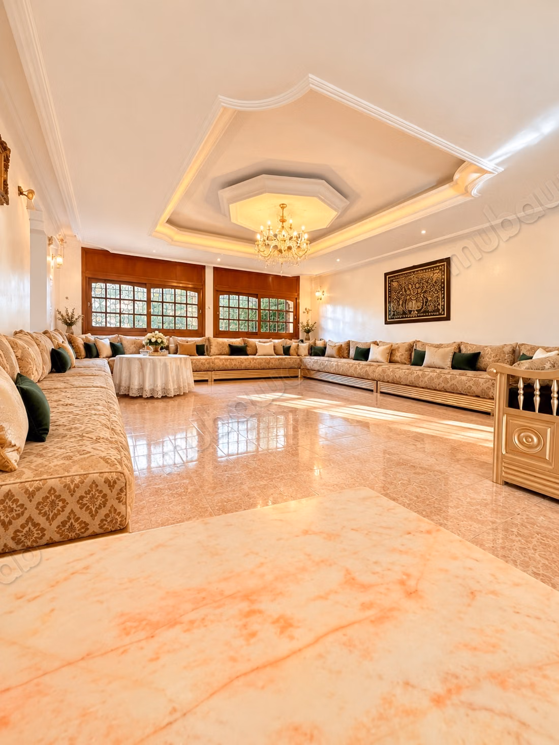 Villa with 3 facades without direct view next to Zenith
