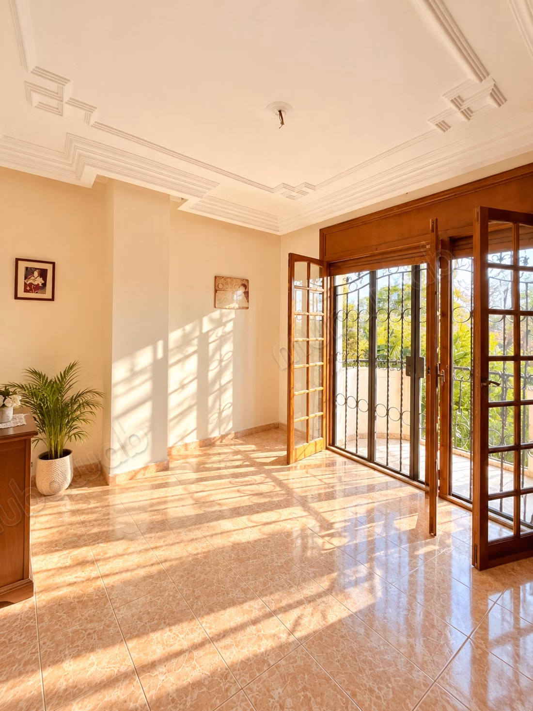 Villa with 3 facades without direct view next to Zenith