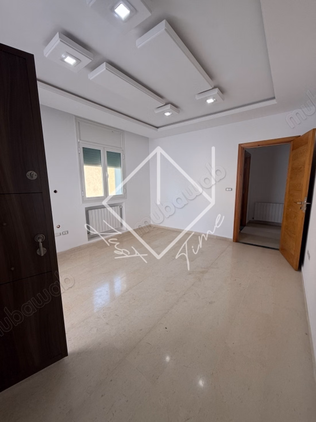 Étage de villa s3 à louer à cité nkhilette
