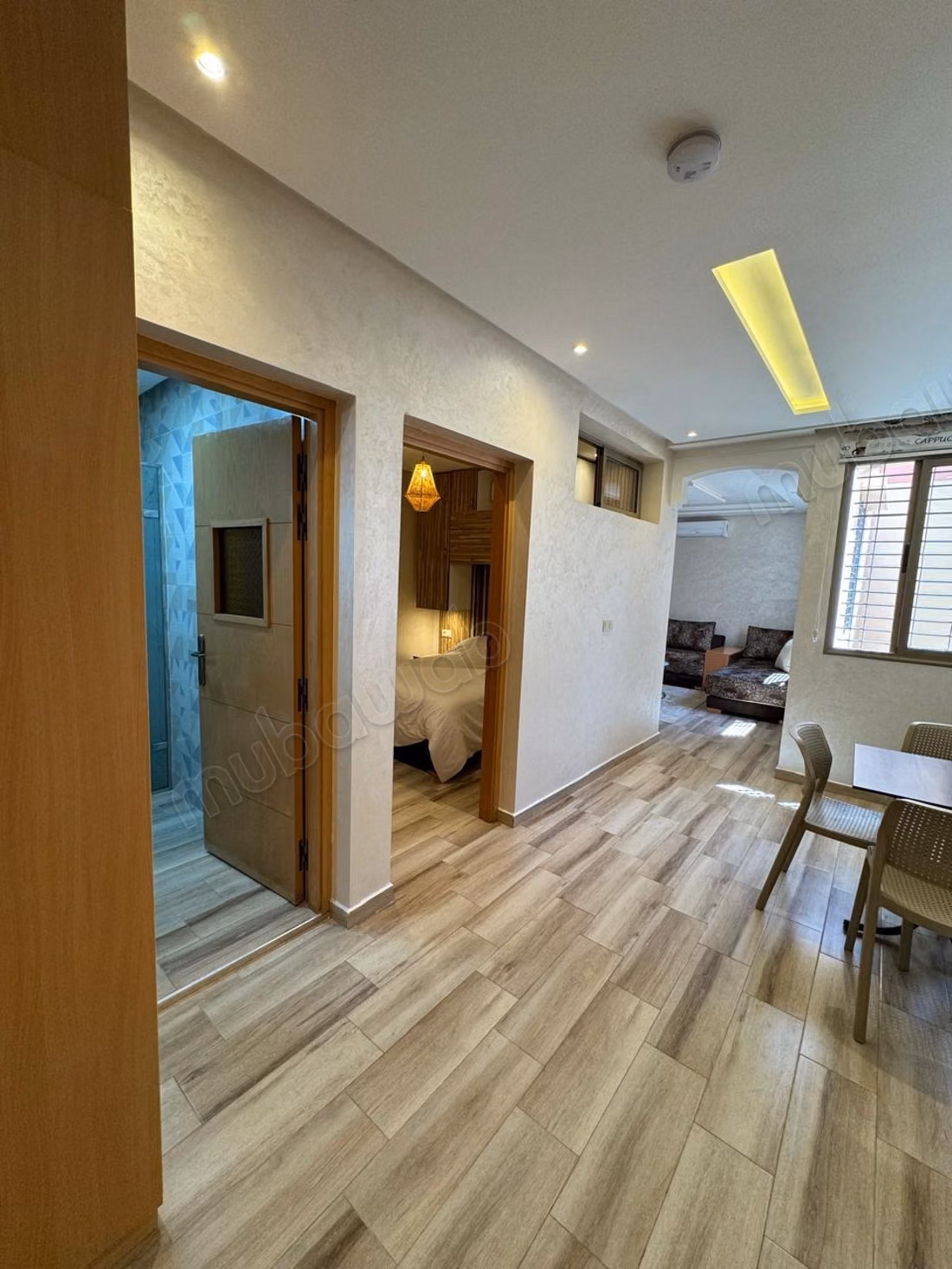 Appartement à louer à Hay Targa. 
Surface de 56 m². 
Bien meublé