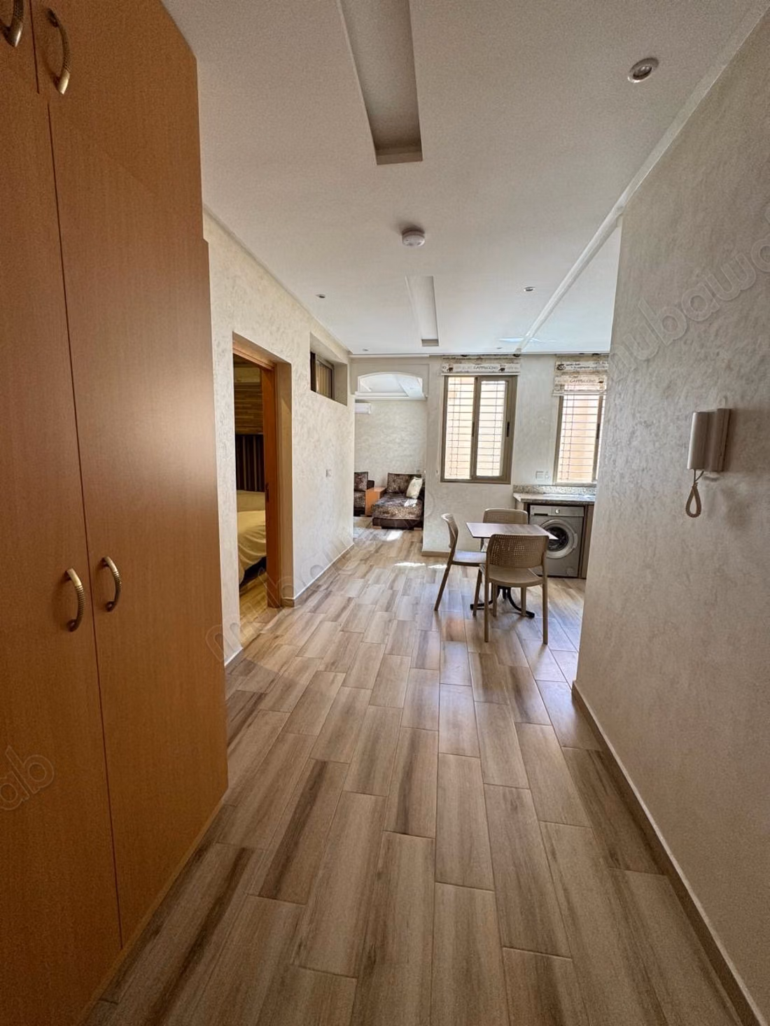 Appartement à louer à Hay Targa. 
Surface de 56 m². 
Bien meublé