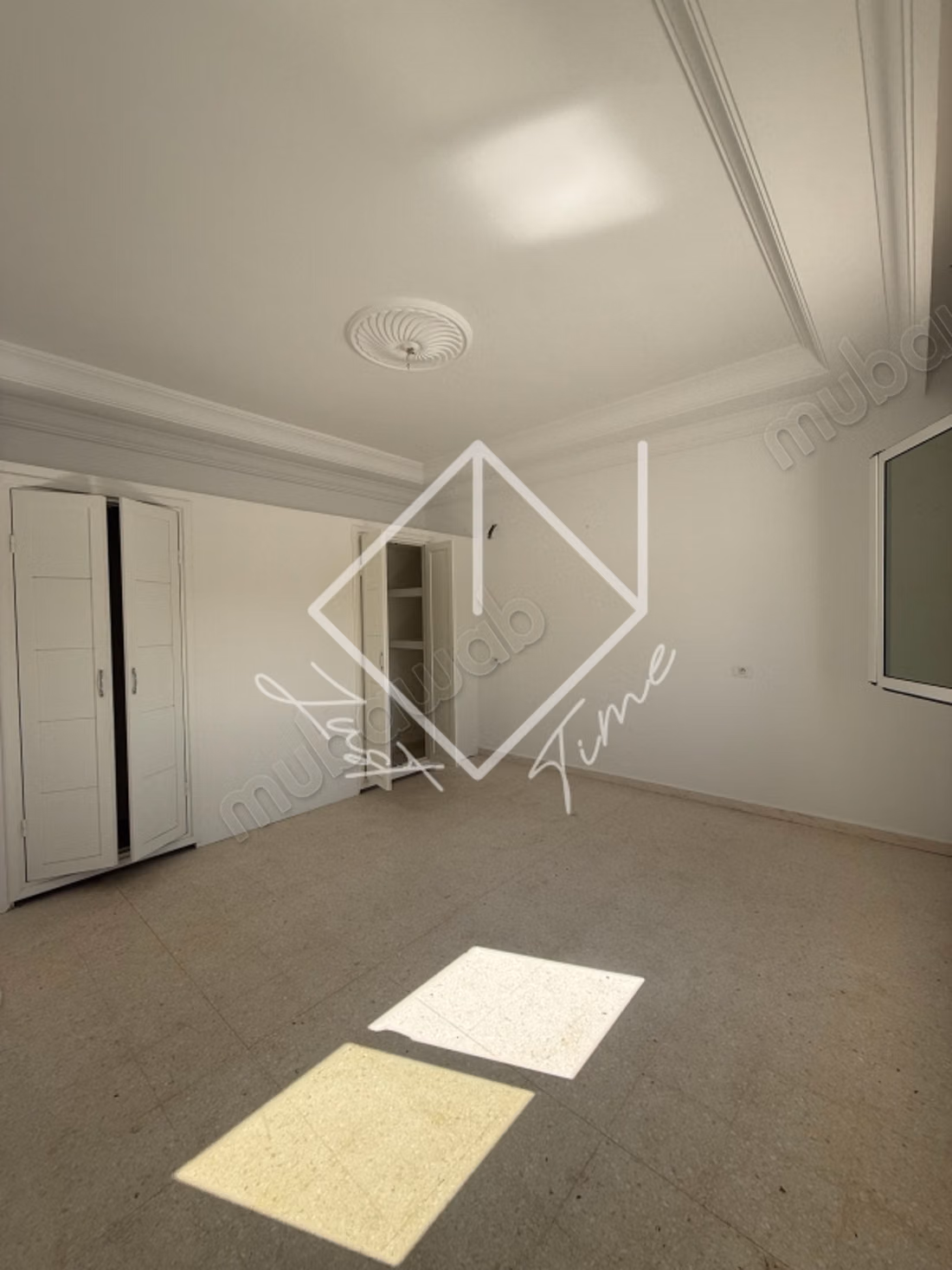 Étage de villa s2 à louer à cité nkhilette