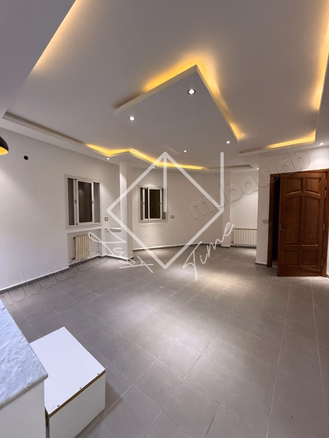 Étage de villa s1 à louer à cité nkhilette