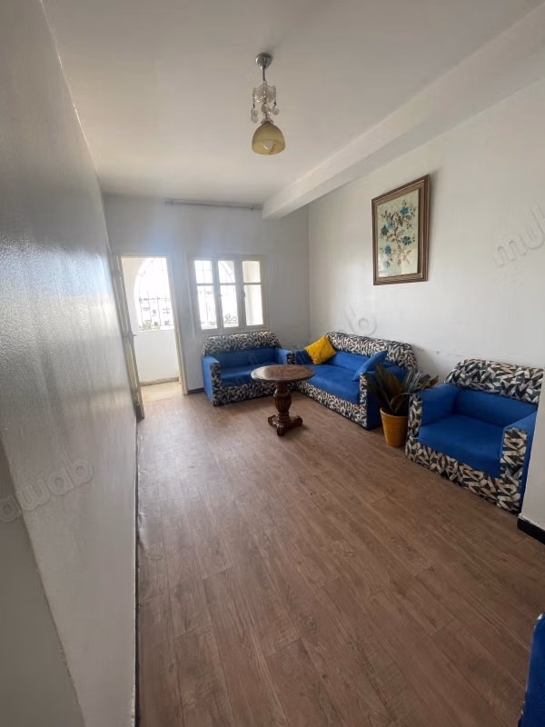 Locale commerciale in vendita a Massira 2. Superficie 90 m². Porta blindata, sicurezza