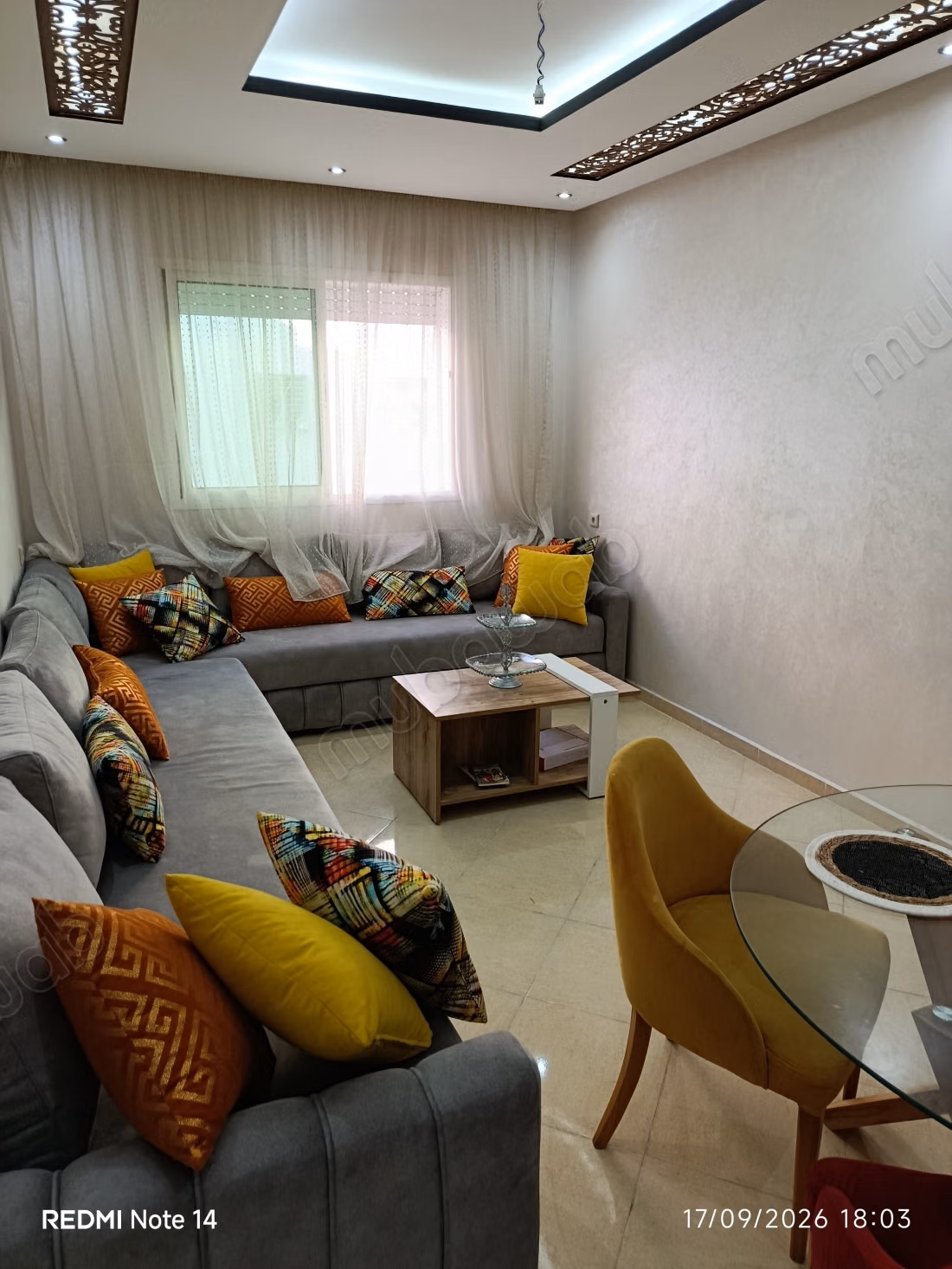 Appartement en location à Sakani. 
2 pièces confortables. 
Meublé