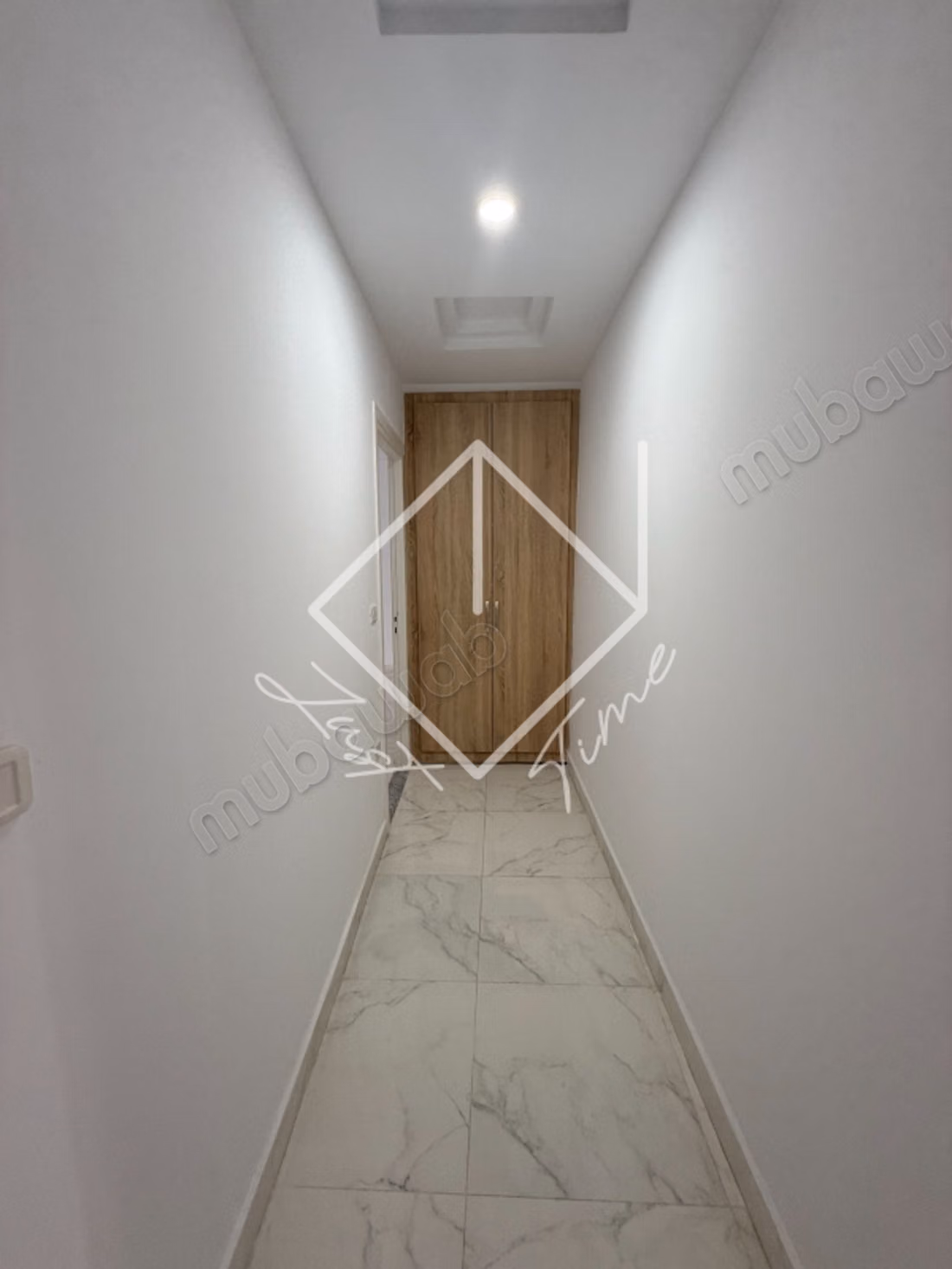 Étage de villa s4 à louer à cité nkhilette