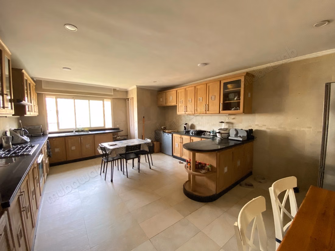 Penthouse for sale in Hay Riad. 5 rooms. With elevator and terrace