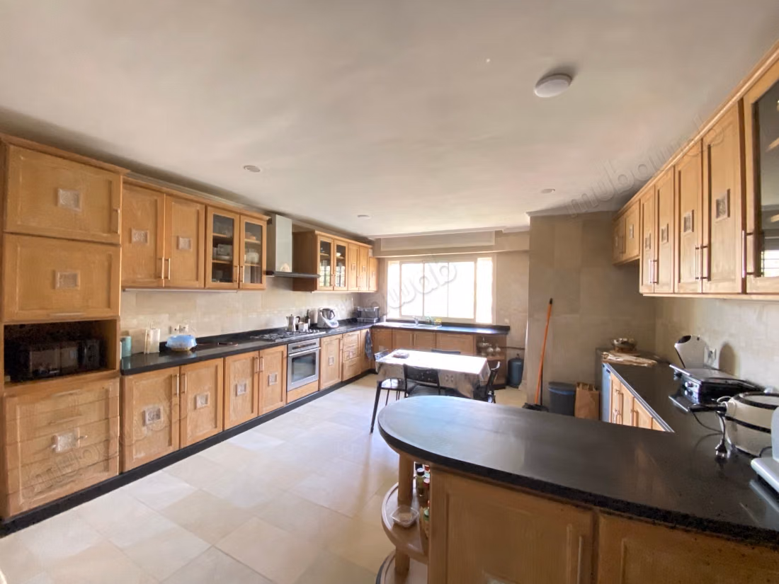 Penthouse for sale in Hay Riad. 5 rooms. With elevator and terrace