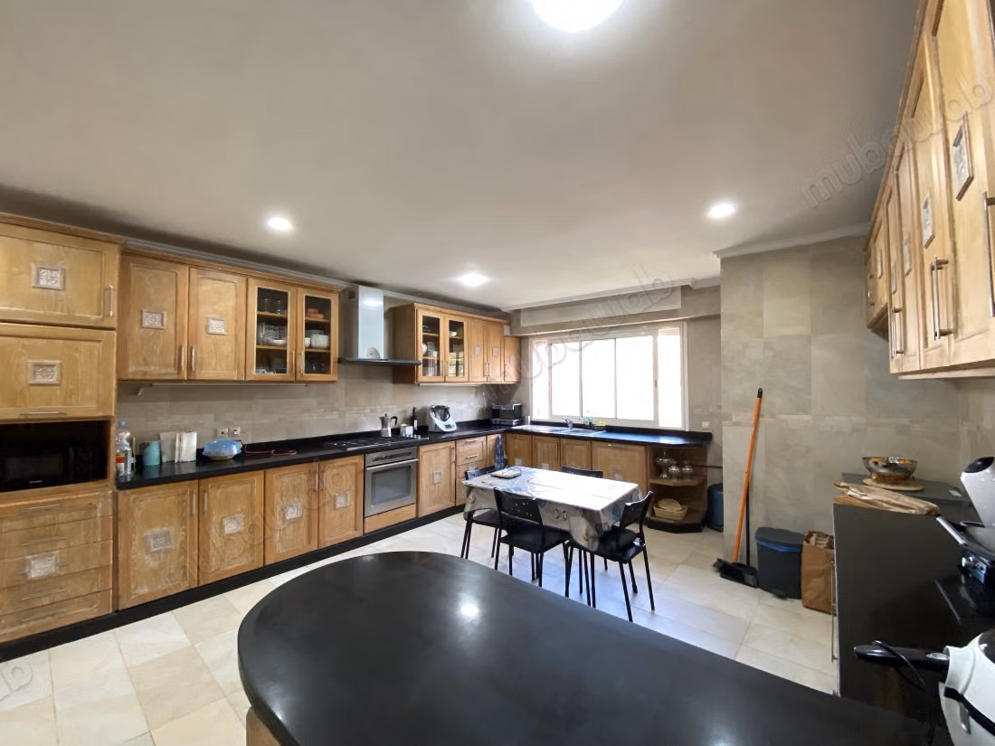 Penthouse for sale in Hay Riad. 5 rooms. With elevator and terrace