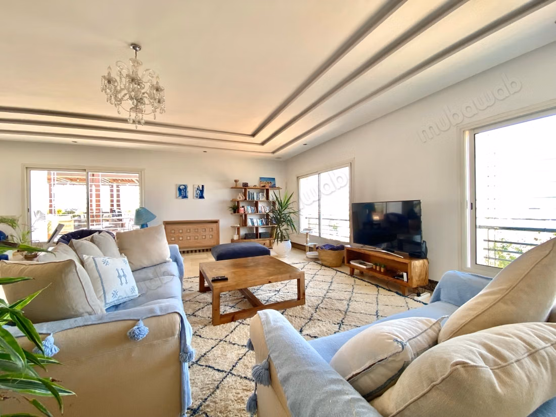 Penthouse for sale in Hay Riad. 5 rooms. With elevator and terrace
