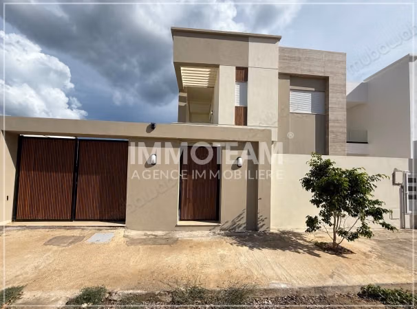 A Vendre une villa à yassmine hammamet