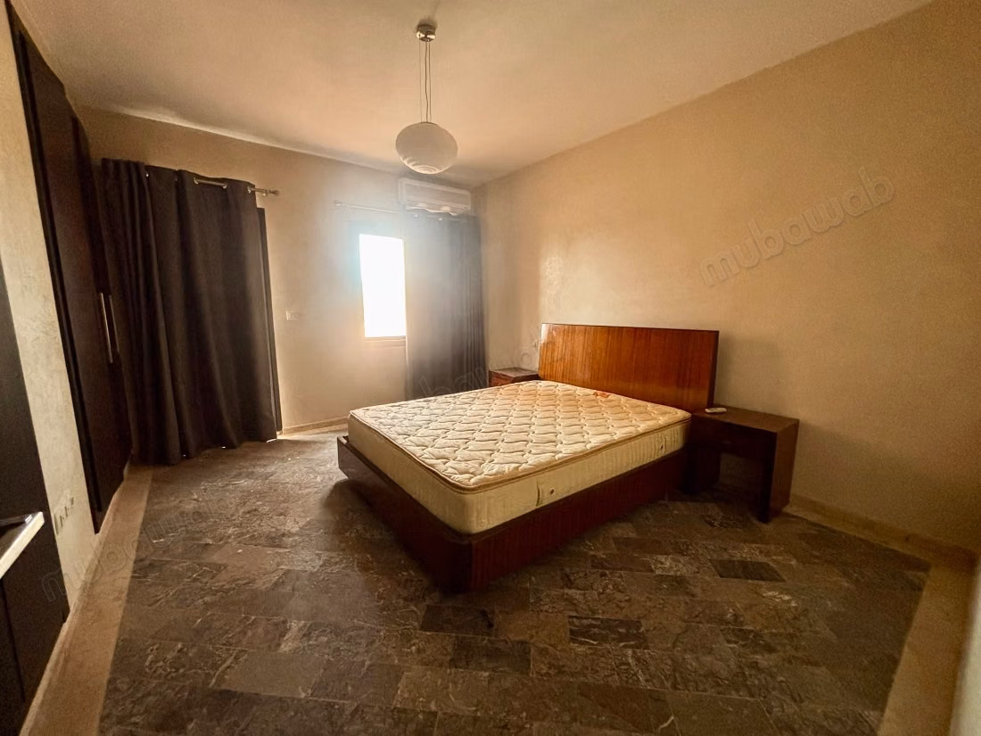 Appartement te huur in Hivernage. 3 slaapkamers. Concierge-dienst beschikbaar, airconditioningsysteem
