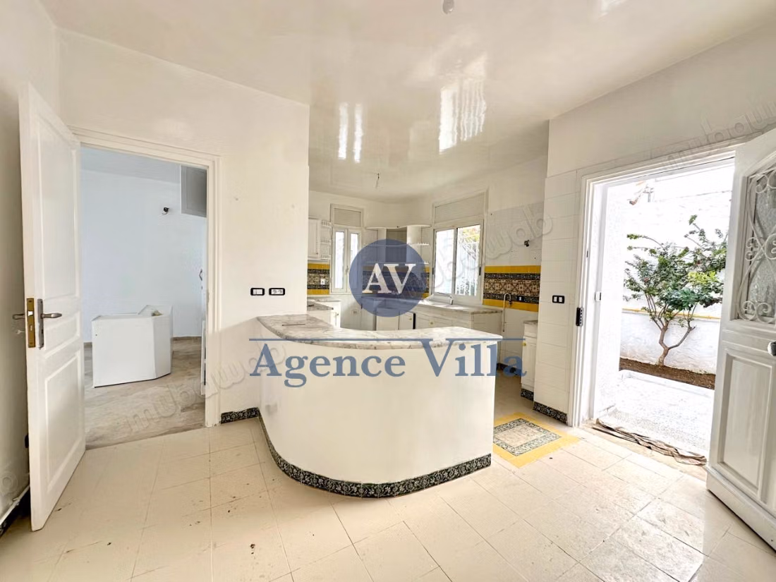 A louer une villa S4 à la Marsa, cité Enassim