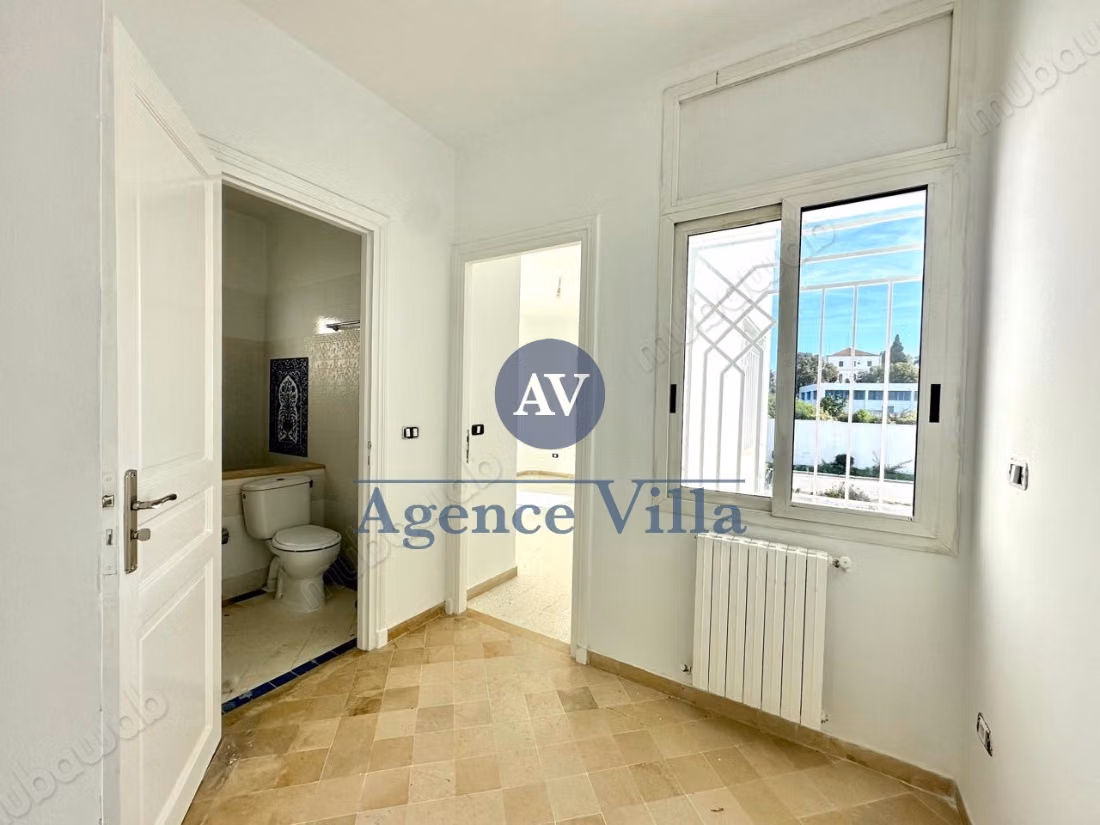 A louer une villa S4 à la Marsa, cité Enassim