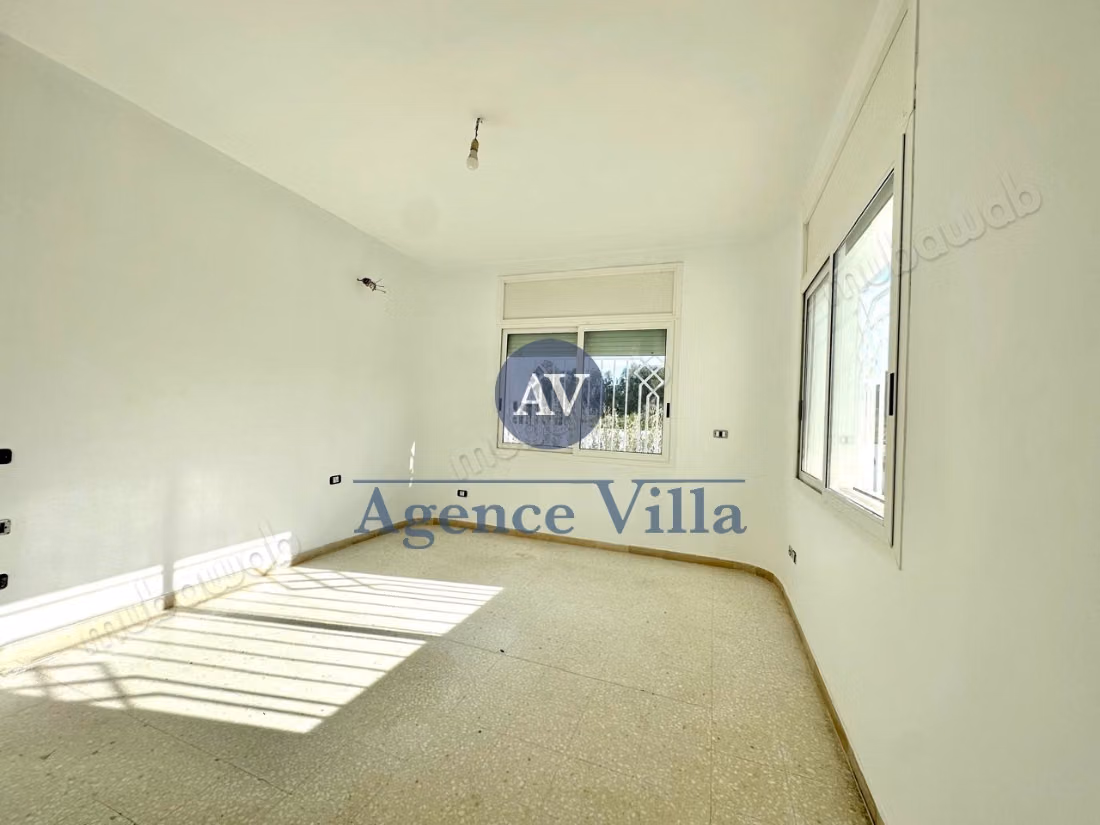 A louer une villa S4 à la Marsa, cité Enassim