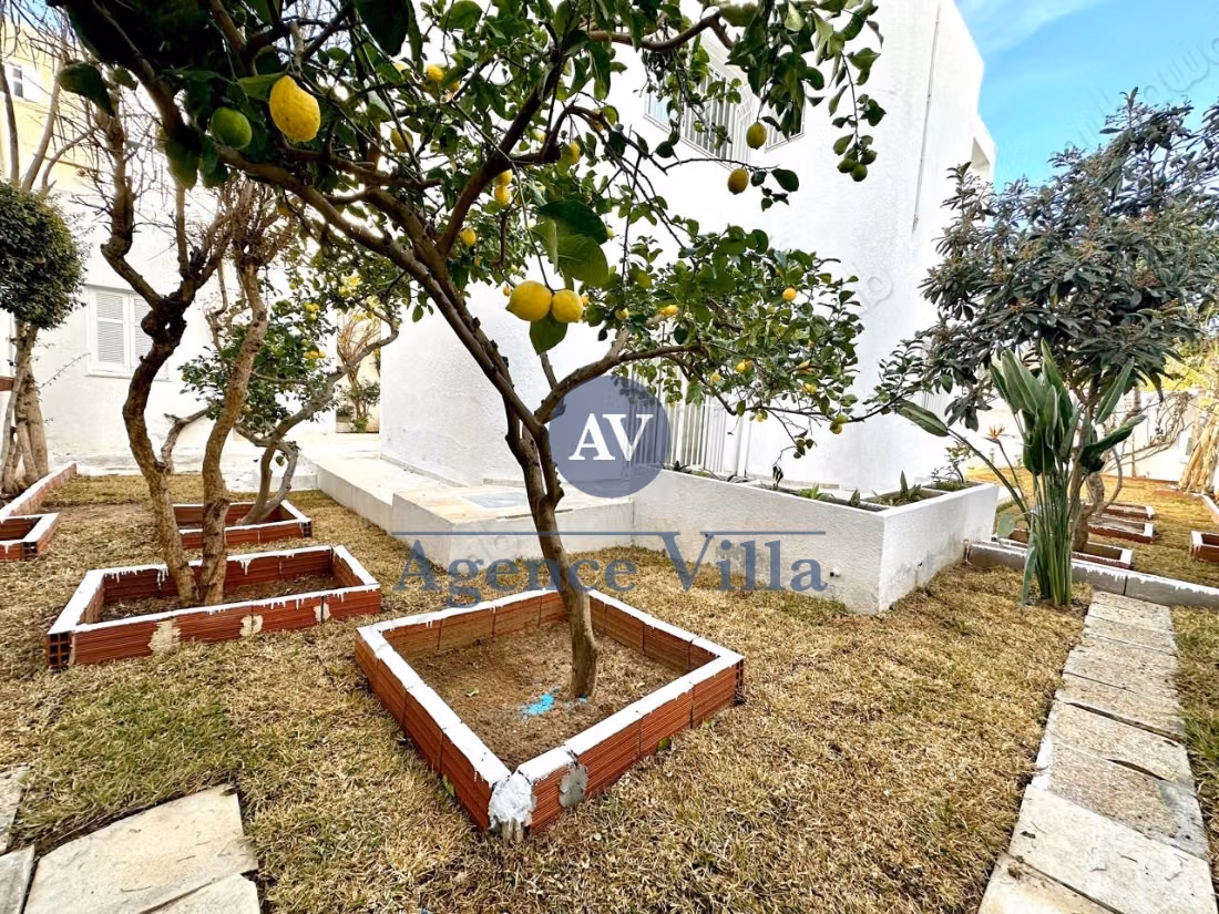 A louer une villa S4 à la Marsa, cité Enassim