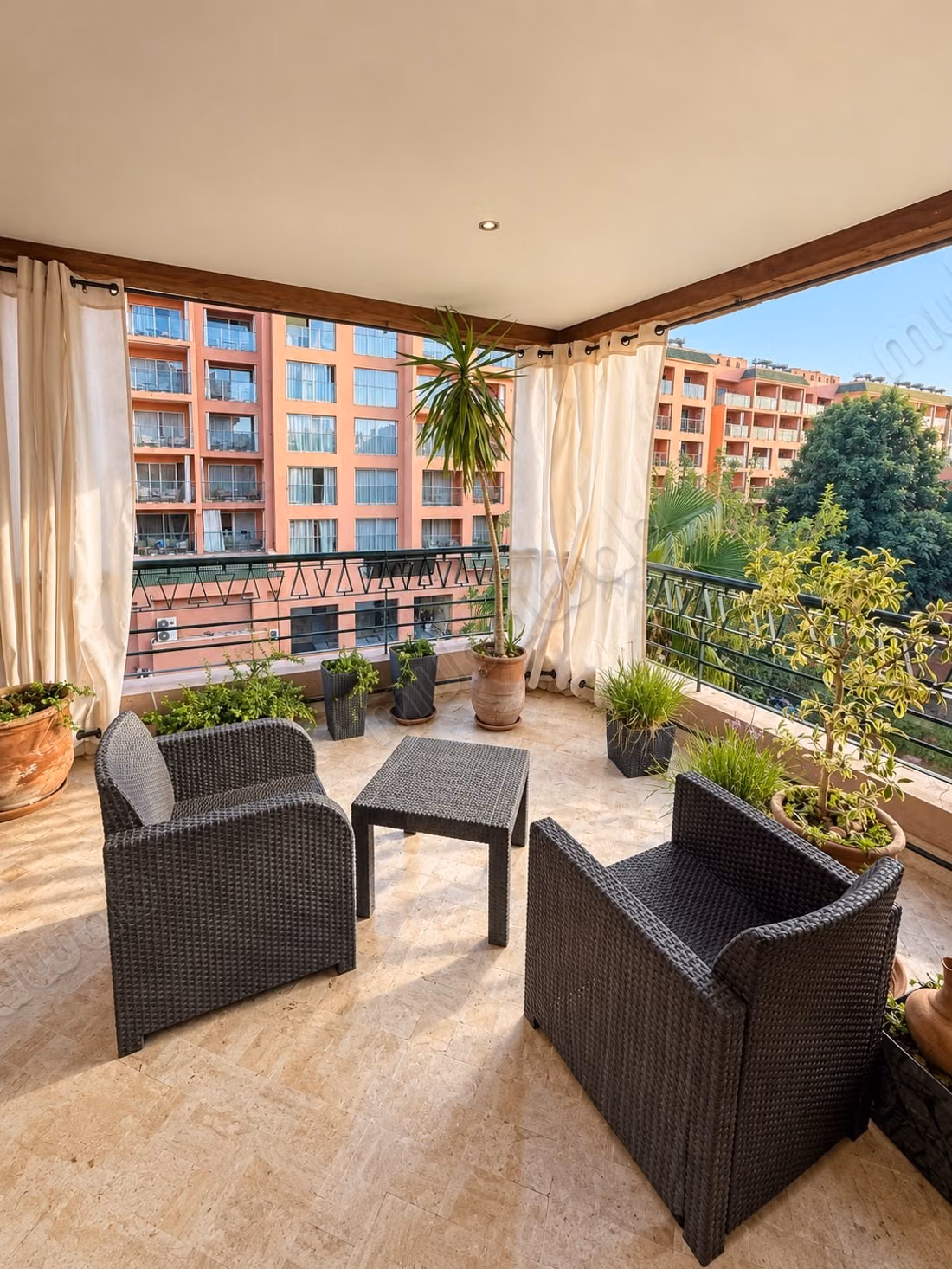 Prestigieus Gemeubileerd Appartement Te Huur in L'Hivernage