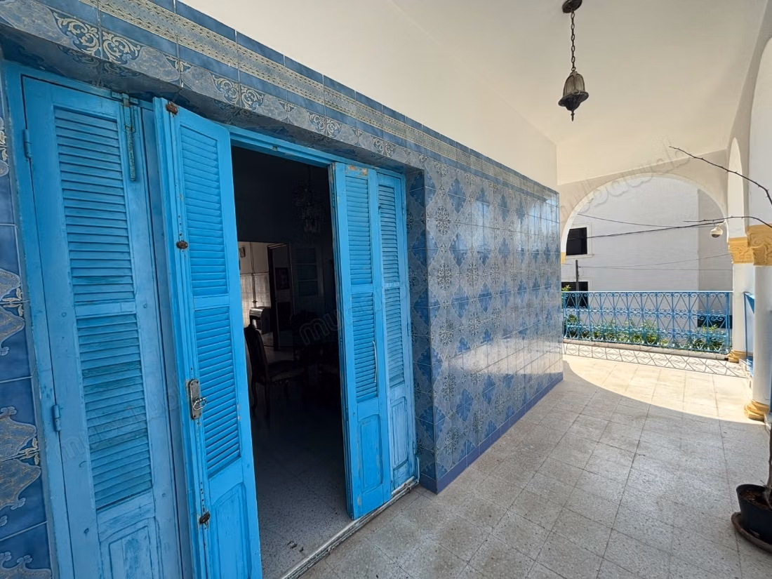 À Louer étage de villa S2 a La Marsa