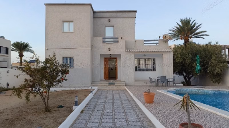 Location annuelle belle maison S3 à Tezdaine